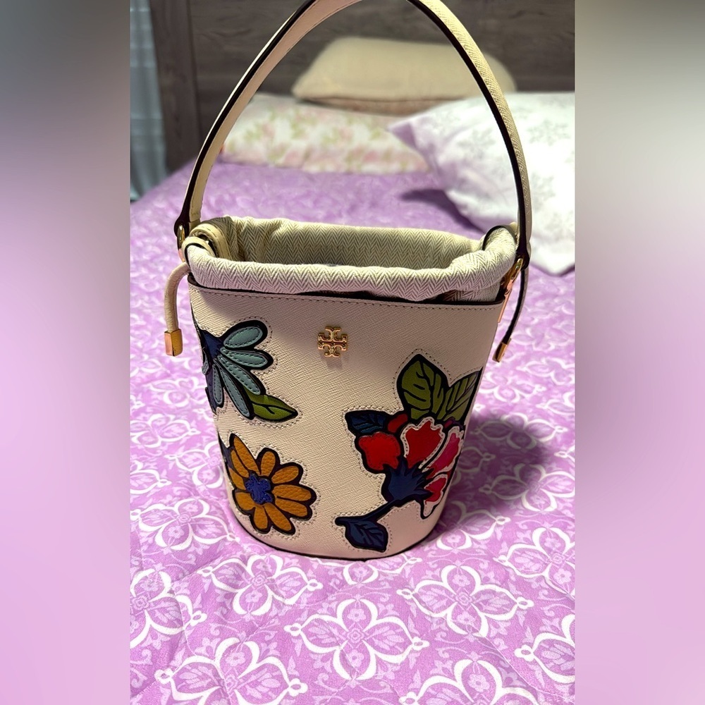 Floral Embroidered Bucket Bag